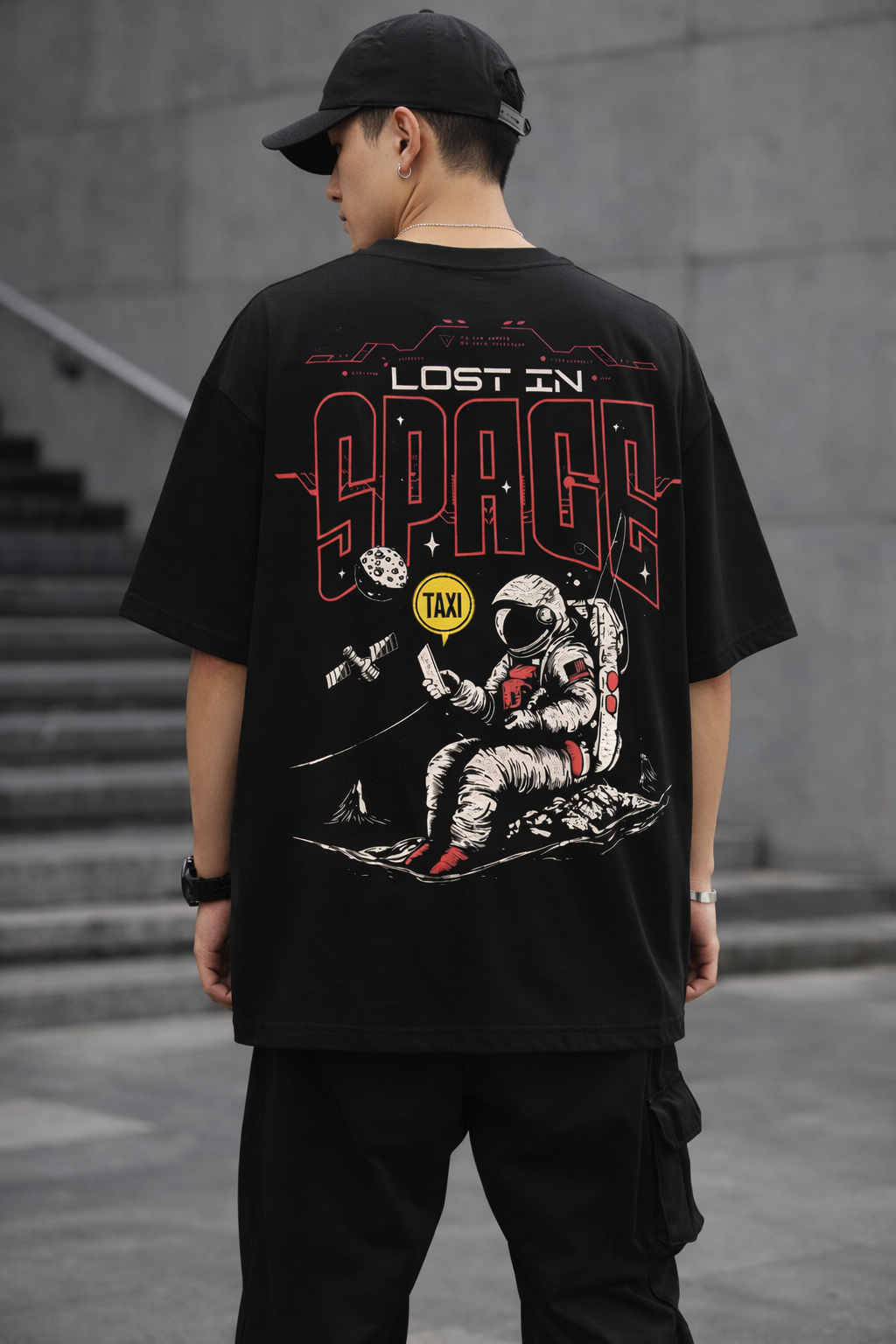 LOST IN SPACE OVERSIZED T-SHIRT